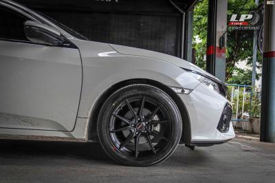 รถ - HONDA CIVIC X FC ล้อแม็ก - LENSO JAGER JAVA ดำด้านหน้าด้าน สเปค - 17x7.5 ET38 5x114.3 รัดยาง - YOKOHAMA ADVAN BD V552 เบอร์ - 215/50-17 (ยางเดิม)