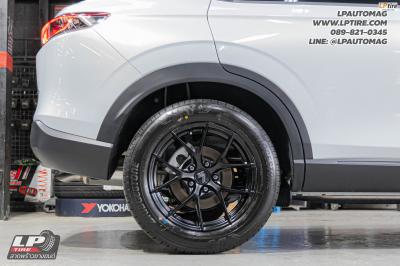 รถ - HONDA HRV&nbsp;ล้อแม็ก -LENSO Jager Dyna ดำด้าน สเปค - 17x7.5 ET35 5x114.3&nbsp;ใช้ยางเดิม