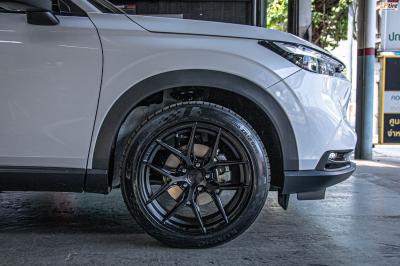 รถ - HONDA HRV ล้อแม็ก -#VAGE Wheels #VF04 Flowforming ดำด้าน สเปค - 18x8.5 ET35  5x112-5x114.3 รัดยาง - KUMHO PS31 เบอร์ - 225/50-18