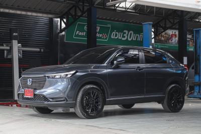 รถ - HONDA HRV ล้อแม็ก - SSW S348 ดำด้าน สเปค - 17x8 ET38 5x114.3 ยาง - Bridgestone
เบอร์ -215/60R17