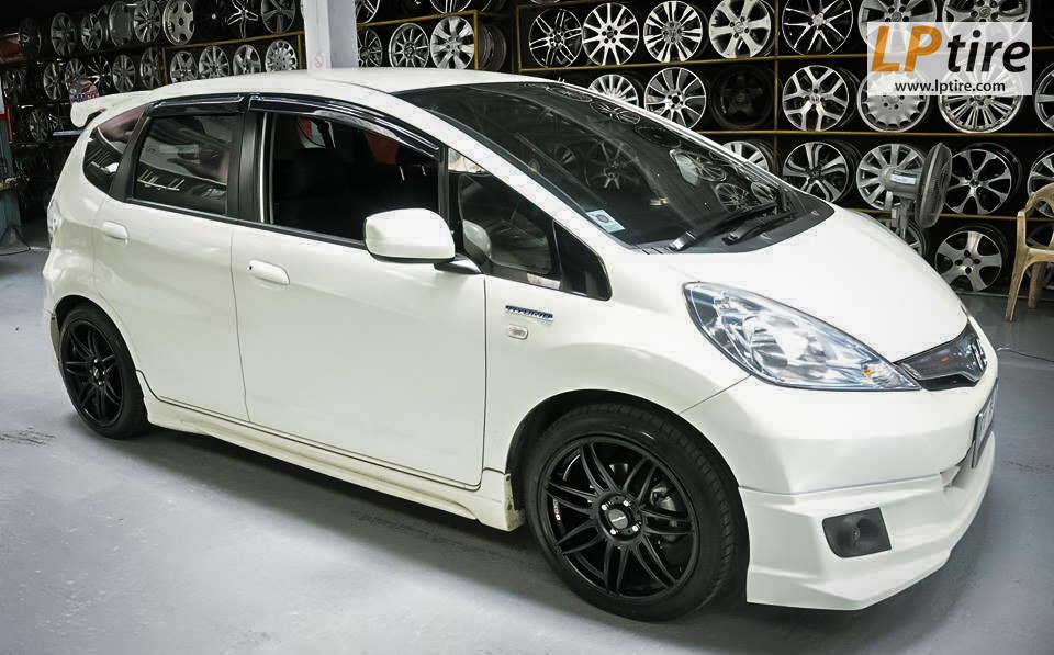 HONDA JAZZ + ล้อแม็ก Lenso Project-D Spec D PDD ขอบ17 สีดำด้าน