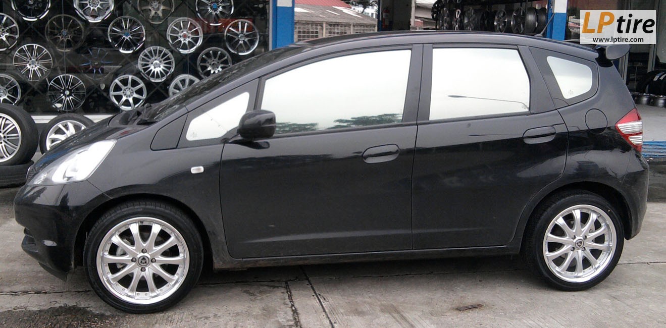 Honda Jazz + ล้อแม็ก Lenso Venetian 5 (V-05) 17นิ้ว สี Hyper Silver หน้าเงา + ยาง FALKEN ZE912 205/45-17