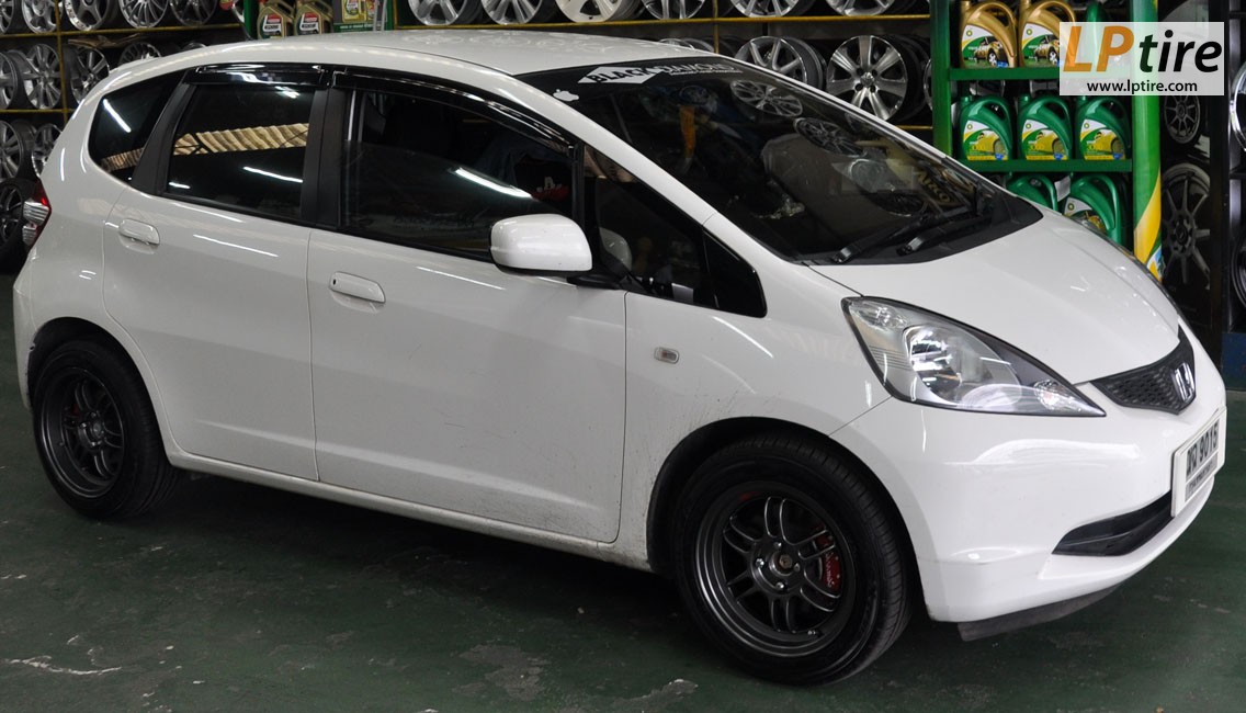 Honda Jazz + ล้อแม็กลาย RPF1 15นิ้ว สีเทา + ยาง DUNLOP LM703 195/55-15