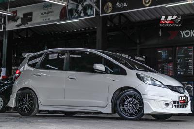 รถ - HONDA JAZZ ล้อแม็ก - LENSO JAGER QUINTA ดำเงามิ่งลิ่งก้านเงิน ขอบ - 15x7 ET35 4x100 ยาง - YOKOHAMA V552 เบอร์ - 195/55-15