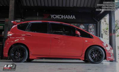 รถ - HONDA JAZZ ล้อแม็ก - RAYS28N ดำเงา สเปค - 15x7 ET35 4x100 ยาง - ALLIANCE AL30 030Ex
เบอร์ - 195/55-15 น็อตล้อ L30 12X1.5 (แดงขอบดำ)