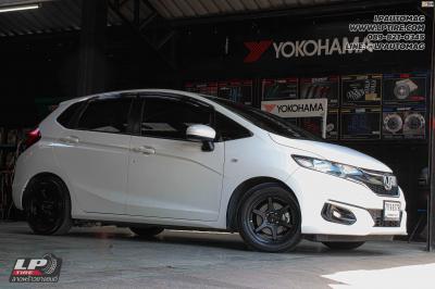 รถ - HONDA JAZZ ล้อแม็ก - ENKEI SC57 ดำด้าน สเปค - 15x7 ET35 4x100 ยาง - ALLIANCE AL30 030Ex
เบอร์ -195/55-15