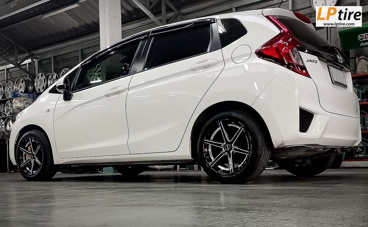 Honda Jazz + แม็ก INFRNO AJ INF-8R ขอบ 15นิ้ว สีดำขลิบเงิน + ยาง HANKOOK H308 195/55-15