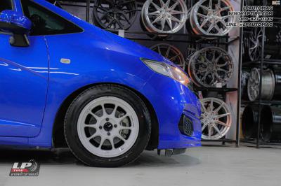 รถ - HONDA JAZZ ล้อแม็ก - ENKEI SC55 ขาว สเปค - 15x7 ET28 4x100 ยาง - LENSO D-1CS เบอร์ - 195/55-15