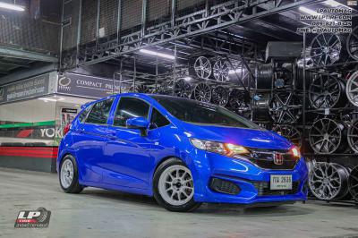 รถ - HONDA JAZZ ล้อแม็ก - ENKEI SC55 ขาว สเปค - 15x7 ET28 4x100 ยาง - LENSO D-1CS เบอร์ - 195/55-15