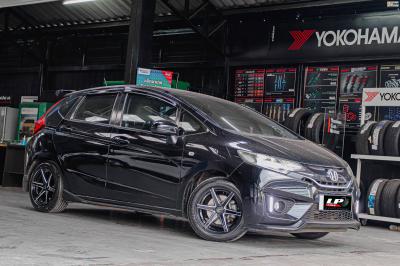 รถ -HONDA JAZZ ล้อแม็ก - LENSO JAGER CRAFT ดำเงามิลลิ่งก้านเงิน สเปค - 15x7 ET35 4x100 รัดยาง - BRIDGESTONE RE004 เบอร์- 195/55-15