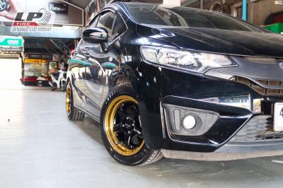 #HONDA#JAZZ จัดล้อแม็ก #LENSO ProjectD #D1SE 15x7.5 ET35 4x100 #ดำเงาขอบทอง พร้อมยาง YOKOHAMA A-DRIVE AA01 195/55-15 สวยงามลงตัว