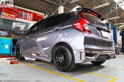 #HONDA#JAZZ จัดแม็ก #LENSO#RACE5 16x7 ET40 4x100 #ดำด้าน พร้อมยางยนต์ MAXXIS HP5 195/50-16 ปี20 สวยงามลงตัว