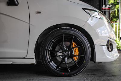 รถ -HONDA JAZZ GK ล้อแม็ก - LENSO Jager Dyna ดำด้าน สเปค - 16x7 ET35 4x100 รัดยาง - YOKOHAMA ES32 เบอร์ - 195/50-16