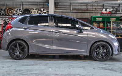 รถ - HONDA JAZZ ล้อแม็ก - LENSO Jager Craft ดำด้าน สเปค - 16x7 ET36 4x100 รัดยาง -FALKEN ZE914
เบอร์- 195/50-16