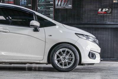 รถ - HONDA JAZZ ล้อแม็ก - LENSO JAGER NOVA เงินด้าน ขอบ - 15x7 ET35 4x100 ยาง -MICHELIN PRIMACY 4 เบอร์ - 195/60-15