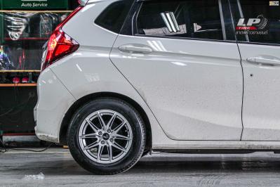 รถ - HONDA JAZZ ล้อแม็ก - LENSO JAGER NOVA เงินด้าน ขอบ - 15x7 ET35 4x100 ยาง -MICHELIN PRIMACY 4 เบอร์ - 195/60-15