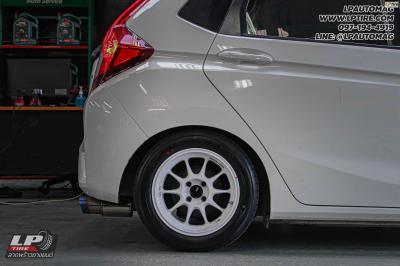 รถ - HONDA JAZZ ล้อแม็ก - ENKEI SC55 ขาว สเปค - 15x7 ET28 4x100 ยาง - ALLIANCE AL30 030Ex
เบอร์ - 195/55-15