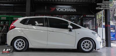 รถ - HONDA JAZZ ล้อแม็ก - ENKEI SC55 ขาว สเปค - 15x7 ET28 4x100 ยาง - ALLIANCE AL30 030Ex
เบอร์ - 195/55-15