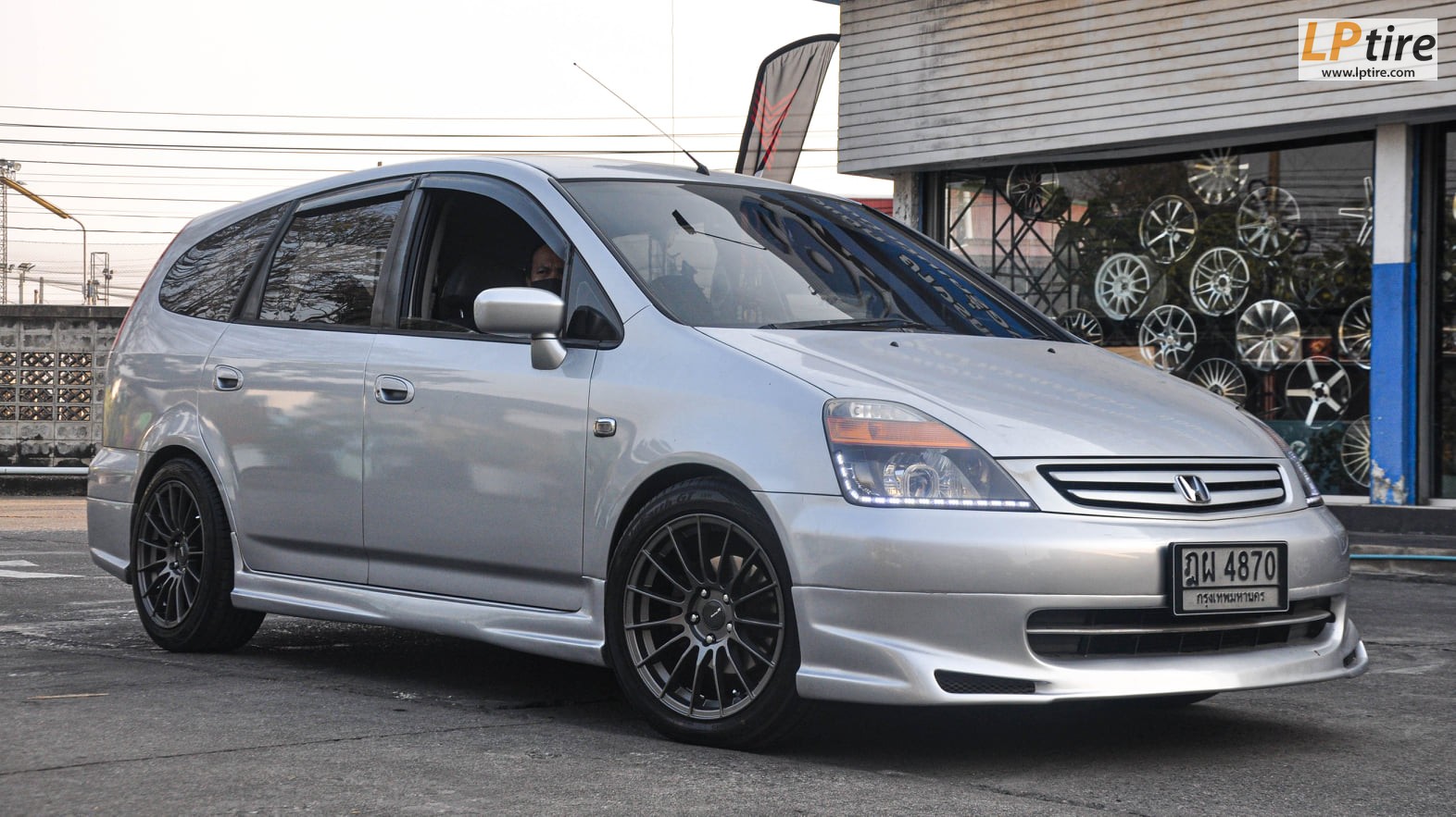 HONDA STREAM จัดล้อ RS05 SSW 17x8 +35 เทากัน 