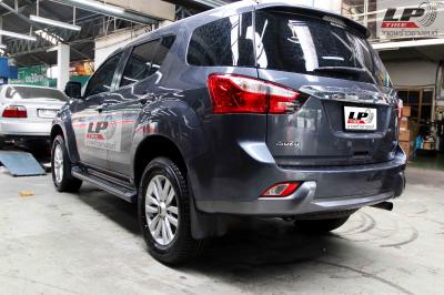 


รถ - ISUZU   MU-7  ล้อแม็ก - ISUZU MU-X สีHS สเปค - 18x7.0 6x139.7 ET33 รัดยาง - DUNLOP DUNLOP AT25 เบอร์ - 265/60R18


