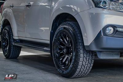 รถ - ISUZU MU-X ล้อแม็ก - TORQ HM8 BY LENSO สเปค - 18x9.5 ET20 6x139.7 ยาง - YOKOHAMA G015
เบอร์ - 265/60-18