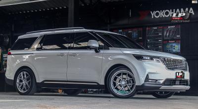 รถ - KIA carnival ป้ายแดง ล้อแม็ก - VAGE VF04 FlowForming Smoke Grey ขอบ - 20x8.5 ET35 5x112-5x114.3 ยาง - YOKOHAMA PA02 เบอร์ - 245/45-20