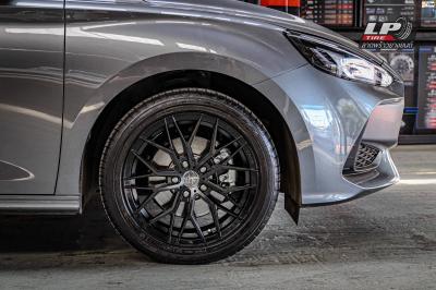 รถ - MG 5 ล้อแม็ก -MGW ลาย 305FORGED FF034 FlowForming ดำด้าน สเปค - 17x7.5 ET38 5x112 รัดยาง - ยางเดิม