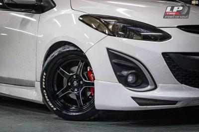 รถ - MAZDA 2 DE ล้อแม็ก - LENSO PROJECT-D ALPHA ดำเงามิ่งลิ่งก้านเงิน สเปค - 15x7 ET35 4x100 รัดยาง - HERO R111 เบอร์ - 195/55R15