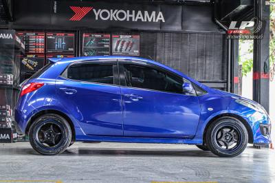 รถ - MAZDA 2 ล้อแม็ก - ENKEI SC56 ดำขลิปน้ำเงิน ขอบ - 15x7 ET28 4x100 ยางเดิม - YOKOHAMA V701
เบอร์ - 195/55-15