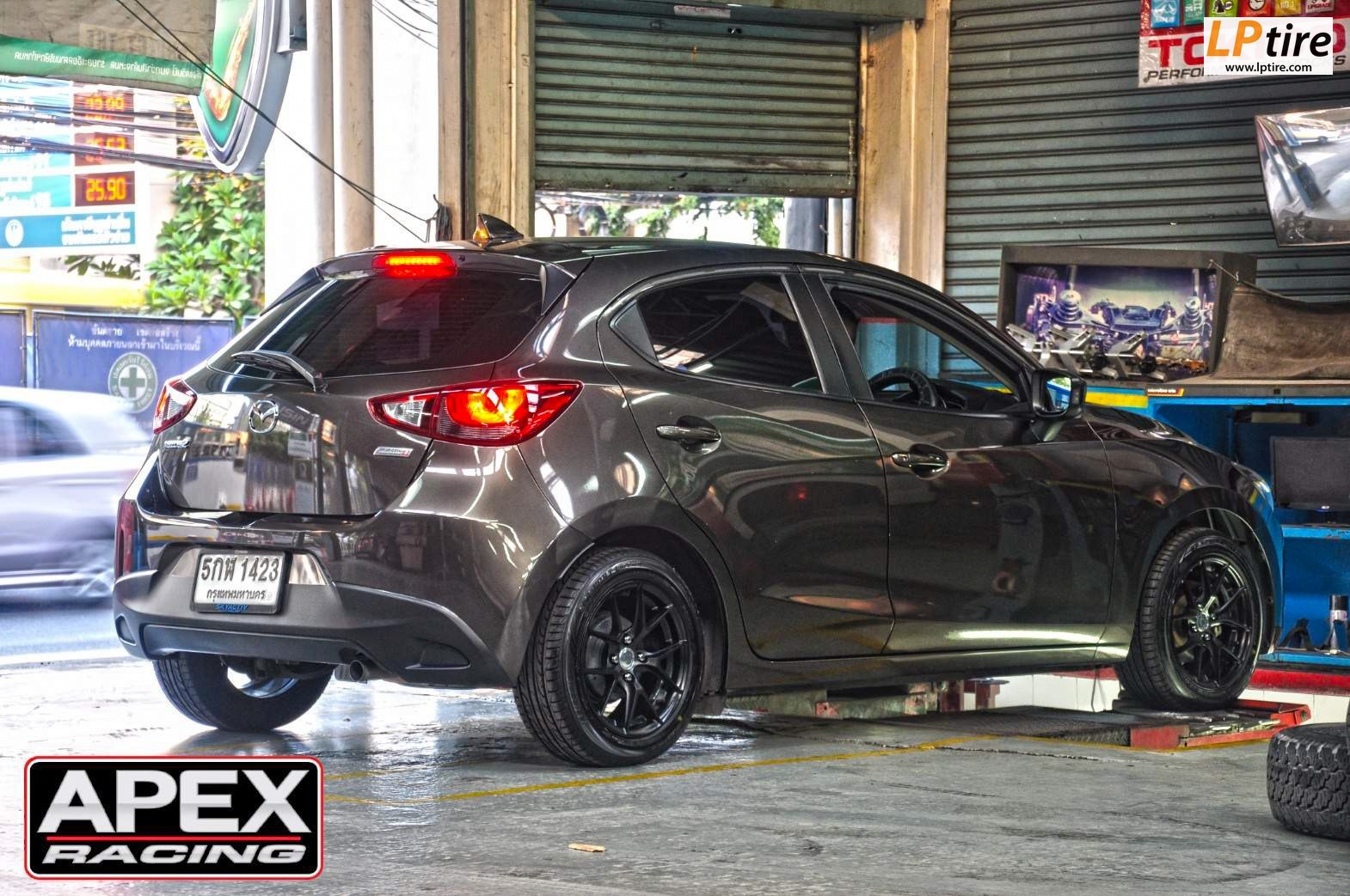 Mazda 2 + แม็ก HRE ZX062 ขอบ15 ดำด้าน + ยาง DUNLOP LM704 195/55-15