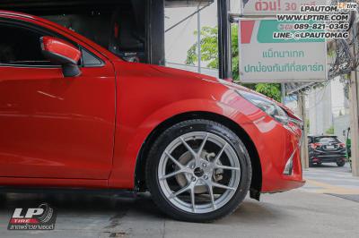 รถ -MAZDA 2 ล้อแม็ก - EmotionR FRX BY LENSO SILVER สเปค -17x7.5 ET35 4x100 ยาง - LENSO D-1CS
เบอร์ - 215/45-17