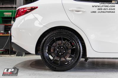 รถ - MAZDA 2&nbsp;ล้อแม็ก - LENSO VENOM V1N FlowForming ดำเงา สเปค - 17x7 ET35 4x100&nbsp;รัดยาง - MICHELIN PILOT SPORT 5 เบอร์ - 215/45-17