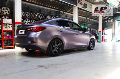 #MAZDA 2 เสริมหล่อสีสวยลงตัว จัดแม็ก #LENSO Jager Craft 16x7 ET35 4x100 #ดำมิลลิ่งก้านเงิน พร้อมยาง YOKOHAMA V552 205/55-16 สวยงามลงงตัวครับ 