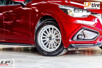 ขอขอบคุณลูกค้าที่ไว้วางใจนำ #MAZDA 2 เปลี่ยนล้อแม็กใช้ยางเดิม SSW S267 ขอบ15x7 ET35 4x100 สี HyperSliverหน้าเงา สวยงามครับ