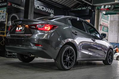 รถ - MAZDA 2 DJ ล้อแม็ก - LENSO Jager Dyna ดำด้าน สเปค - 16x7 ET35 4x100 รัดยาง - YOKOHAMA ES32 เบอร์ - 205/50-16