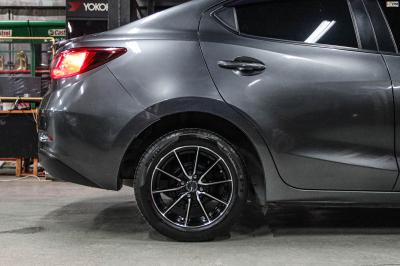 รถ - MAZDA 2 DJ ล้อแม็ก - ENKEI DRACO ดำหน้าเงา สเปค - 15x6.5 ET38 4x100 รัดยาง - ยางเดิม
เบอร์ -