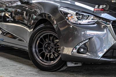 รถ - MAZDA 2 DJ ล้อแม็ก - KONIG N781ไฮเปอร์แบ็ก สเปค - 15x7 ET28 4x100 รัดยาง - ยางเดิม - น็อตล้อ LENSO