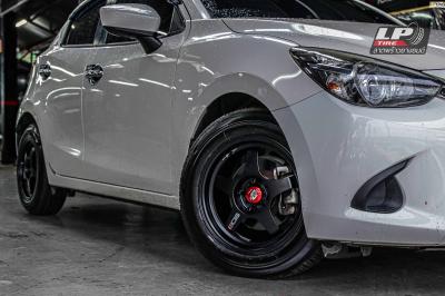 รถ - MAZDA 2 ล้อแม็ก - LENSO 90B VERSION 2 ดำด้าน ขอบ - 15x7 ET33 4x100 ยางเดิม - BRIDESTONE
เบอร์ - 185/65-15