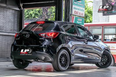 รถ - MAZDA 2 ล้อแม็ก - LENSO DIABLO ดำด้าน ขอบ - 16x7 ET40 4x100 ยาง - YOKOHAMA E70
เบอร์ -205/55-16