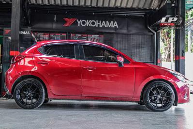 รถ - MAZDA 2 ล้อแม็ก - EmotionR FRE BY LENSO ดำด้าน ขอบ - 17x7.5 ET35 4x100 ยาง - LENSO D-1CS
เบอร์ -215/45-17 ผ้าเบรคหน้า - NEXZTER