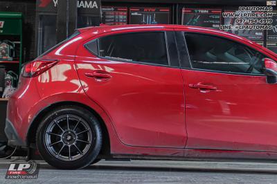 รถ -MAZDA 2 ล้อแม็ก - LENSO CLIMAX (90C) สเปค - 15x7 ET33 4x100 ยาง - LENSO D-1CS
เบอร์ - 195/55-15