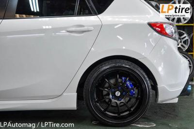 Mazda 3 + แม็กนอกลาย ADVAN RZ-DF 18นิ้ว สีดำด้าน + ยาง FALKEN ZE522 225/40-18