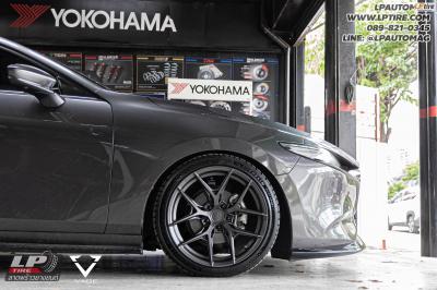 รถ - MAZDA 3 ล้อแม็ก - VAGE VF04 FlowForming DARK GM-FLAT สเปค - 18x8.5 ET35 5x112-5x114.3
ยาง - MICHELIN PILOT SPORT 5 เบอร์- 225/40-18 โช๊คอัพสตรัทปรับเกลียว - H.DRIVE รุ่น S Spec
