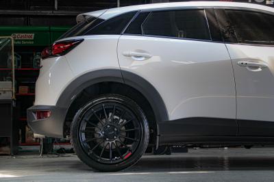 
รถ - MAZDA CX-3 ล้อแม็ก - MGW RS05RR MF-1198F ดำด้าน สเปค - 18x8.5 ET38 5x112-5x114.3
ยาง - LENSO D-1CS เบอร์ - 225/45-18
