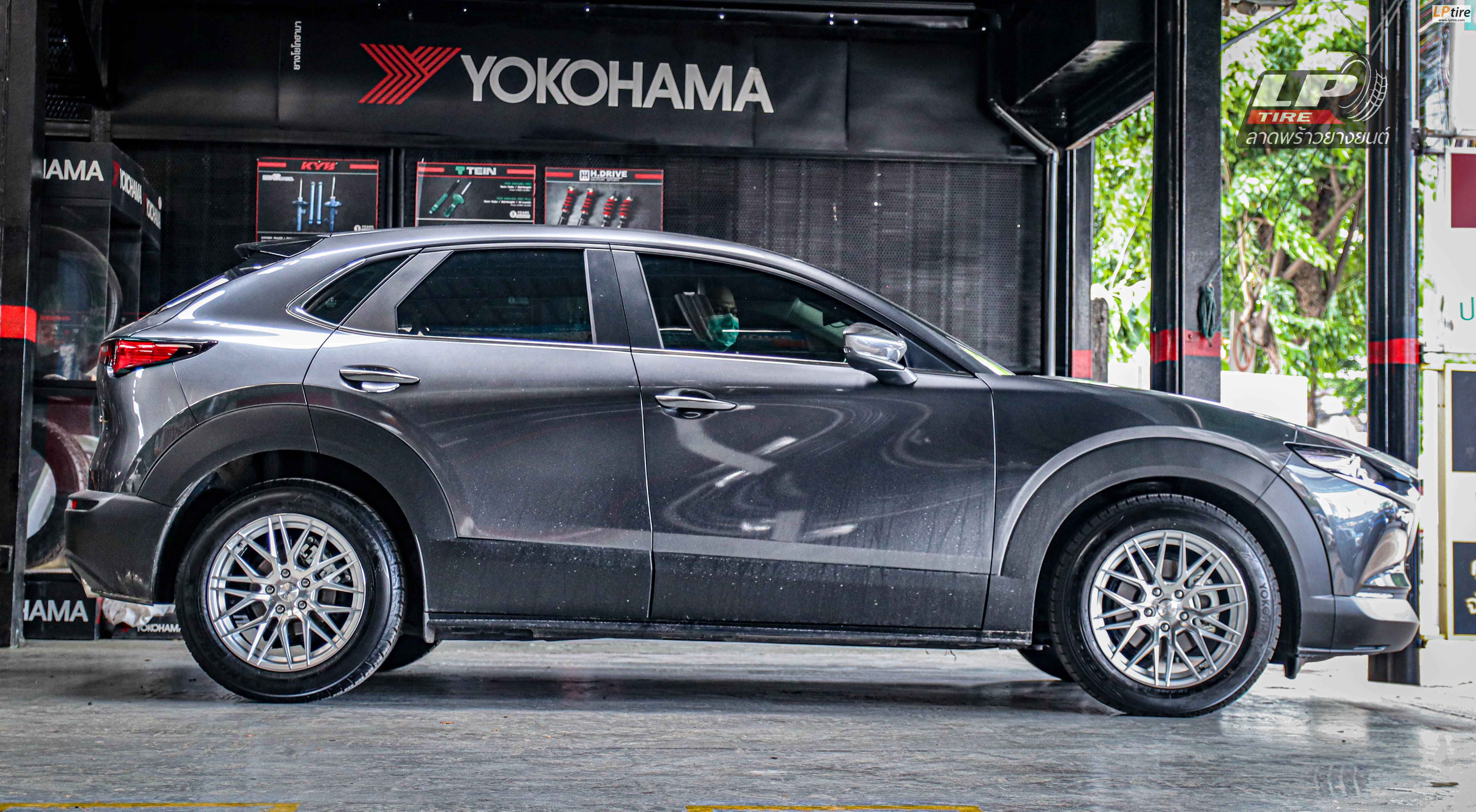 รถ - MAZDA CX30 ล้อแม็ก -SSW S348 ขอบ - 17x8 ET38 5x114.3 Hyper Silver ยาง - YOKOHAMA G058
เบอร์ - 215/60-17