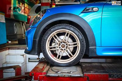 รถ - MINI COOPER
ล้อแม็ก - ADVANTI MI525 ไททาเนียม
สเปค - 17x7 ET40 4x100