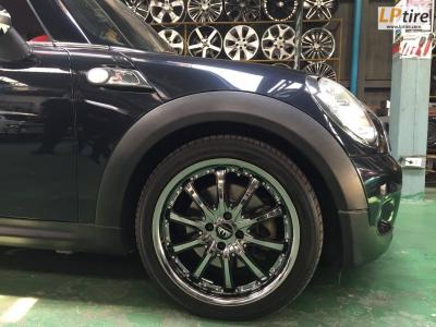 MINI COOPER เปลี่อนแม็ก U229 ขอบ 17 นิ้ว ET38 สีBlack โครเมี่ยม ใช้กับยางเดิม หรู หรา