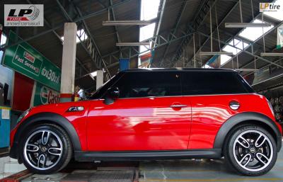 MINI COOPER จัดแม็กมือสอง&nbsp;#MINI&nbsp;17X7 4H100&nbsp;#สีดำหน้าเงา
ใส่ยางเดิมยังสวยงามมาก