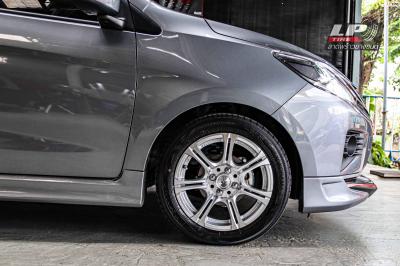 รถ - MITSUBISHI MIRAGE ป้ายแดง ล้อแม็ก - MOMO H485 NEXT ไฮเปอร์ซีลเวอร์ สเปค - 15x6.5 ET40 4x100 รัดยาง - YOKOHAMA AE51 เบอร์ - 185/55-15
.