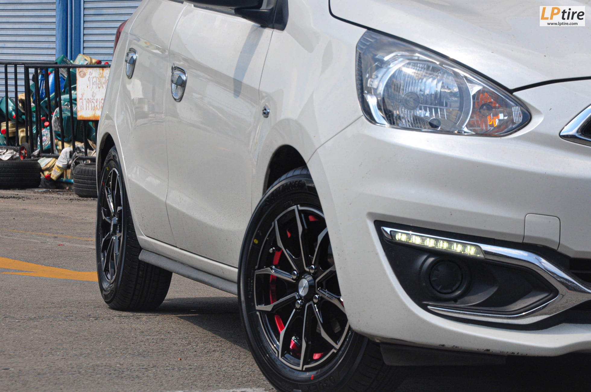 MITSUBISHI MIRAGE มาจัดล้อ ล้อแม็ก INFERNO 0847
14x5.5นิ้ว 4x100 ET35 ดำด้านอันเดอร์คัตแดง พร้อมยาง 3 แถม 1
175/65R14 ALLIANCE AL30 MADE IN JAPAN (by YOKOHAMA) ปี20 ราคาโปรโมชั่นสุดๆ